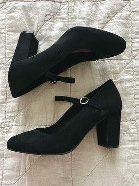 Classic Black Mary Jane Block Heel Pumps